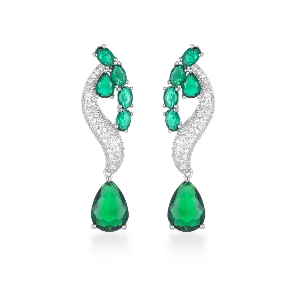 Emerald green zircon jewelry set with silver-plated copper. Includes necklace, ring, earrings, and bracelet for weddings and formal wear