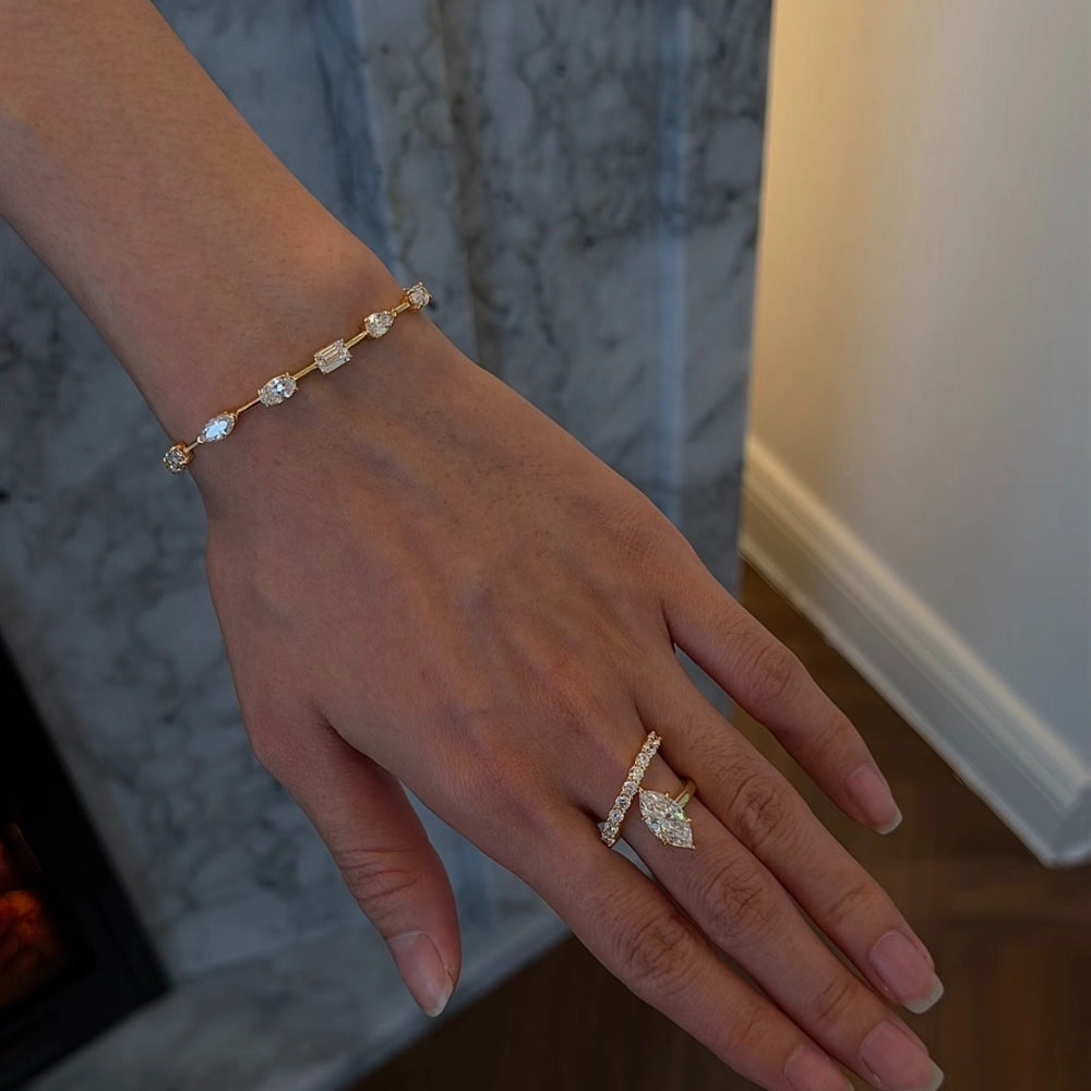 Full-pavé lab-grown diamond clasp on a gold-plated 925 silver bracelet, providing seamless sparkle from every angle